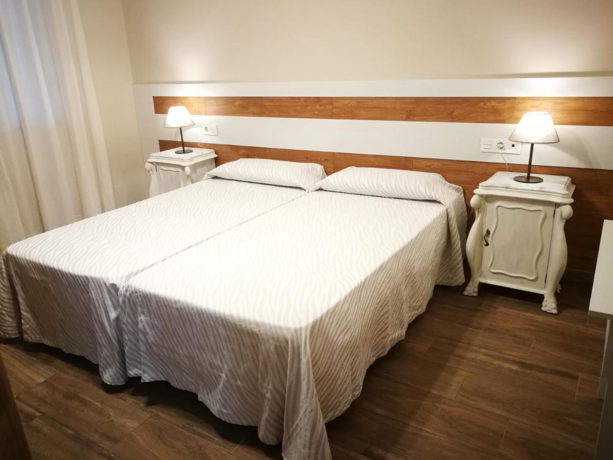 Apartamentos Turisticos Cullar Vega エクステリア 写真