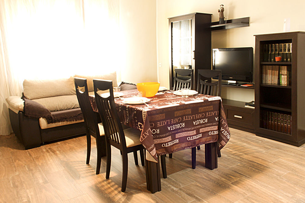 Apartamentos Turisticos Cullar Vega エクステリア 写真